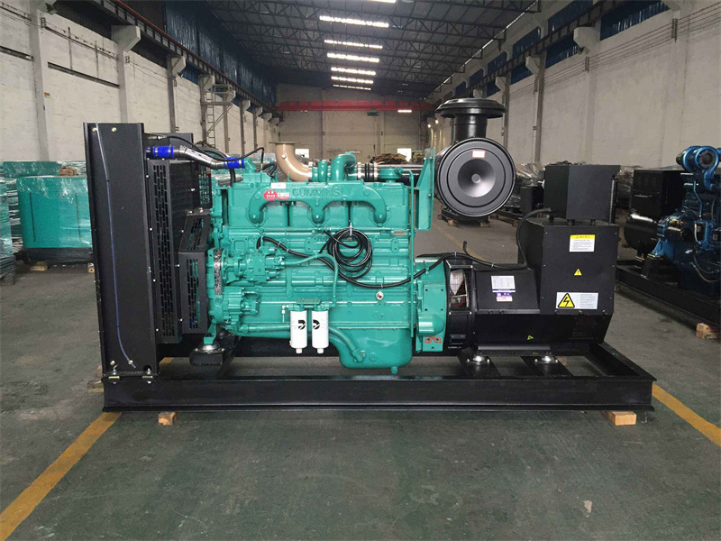 蓬江发电机出租租赁如何保证柴油发电机组的正常运行？