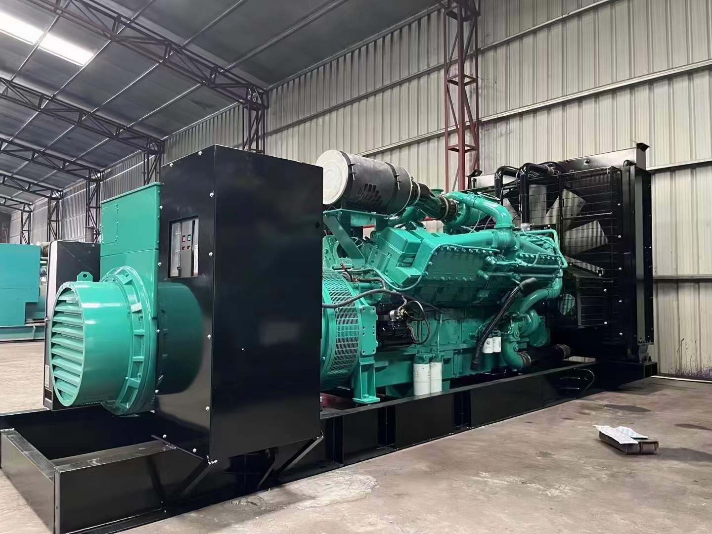 蓬江如何降低 800kW 柴油发电机输出电流的波动？