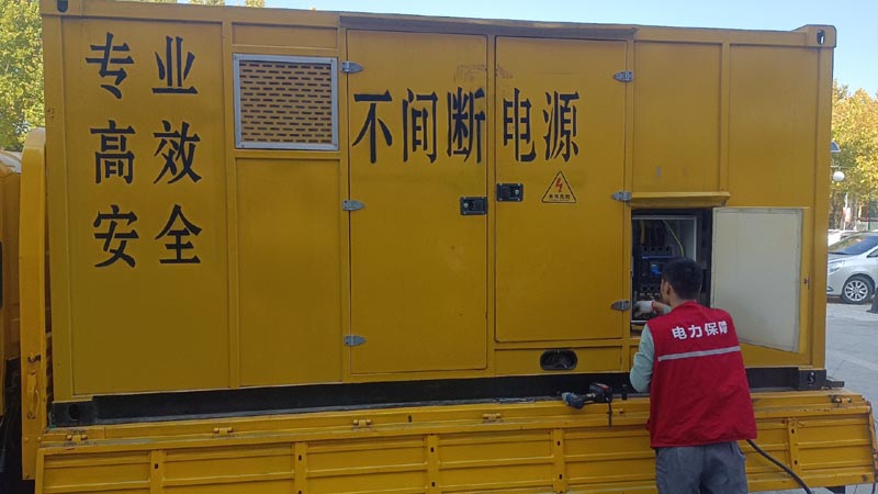 蓬江柴油发电机组和UPS电源配合使用时，如何避免切换过程中的电力中断？