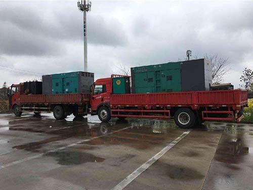 蓬江涂抹密封胶后，需要等待多长时间才能安装水冷式机油散热器密封件？